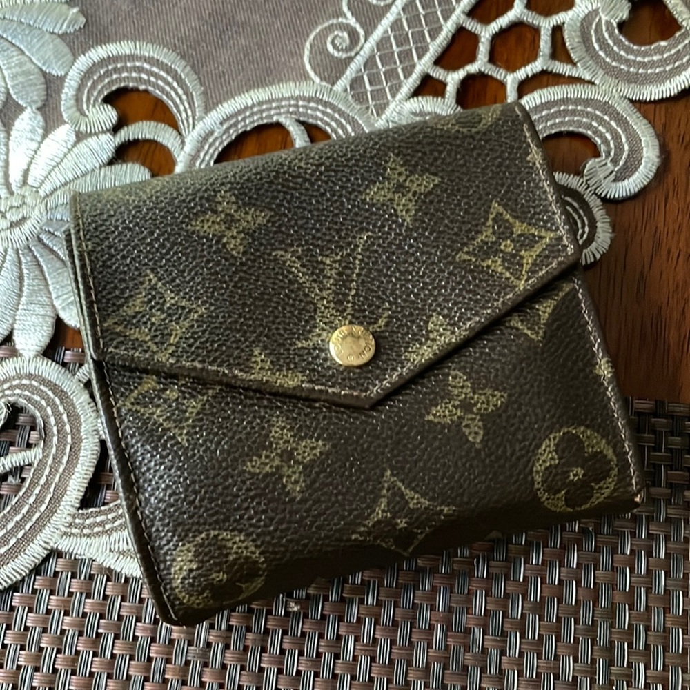 Vintage Louis Vuitton, LV, Monogram Compact Elise, Double Sided Snap Wallet